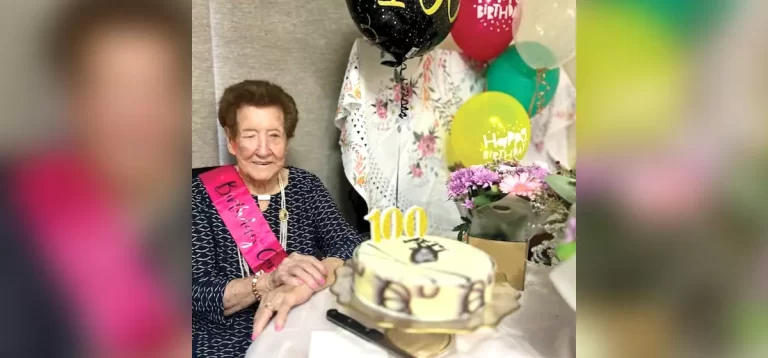 Congratulating Another Centurion Queenslander